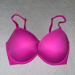 Victoria’s Secret pink wear everywhere super push-up bra. ￼